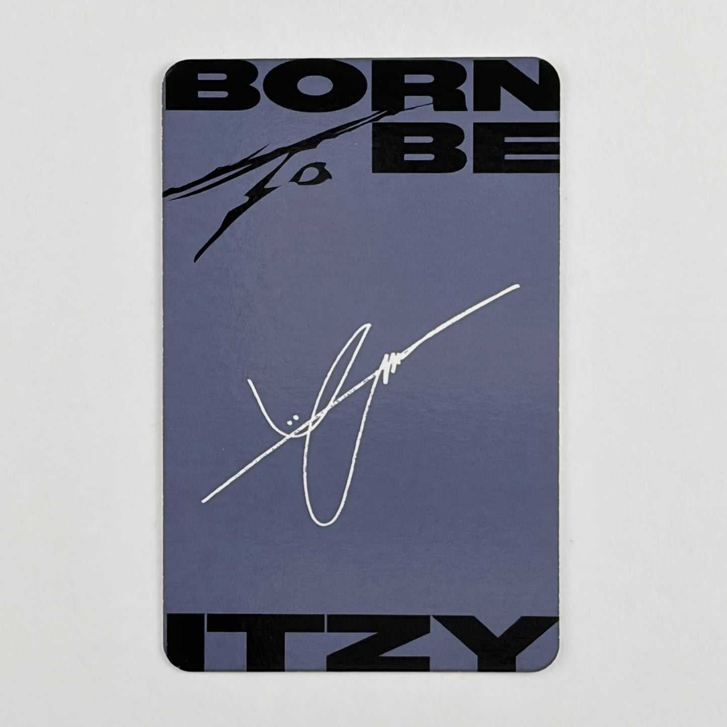ITZY YUNA Born To Be Official Photocard