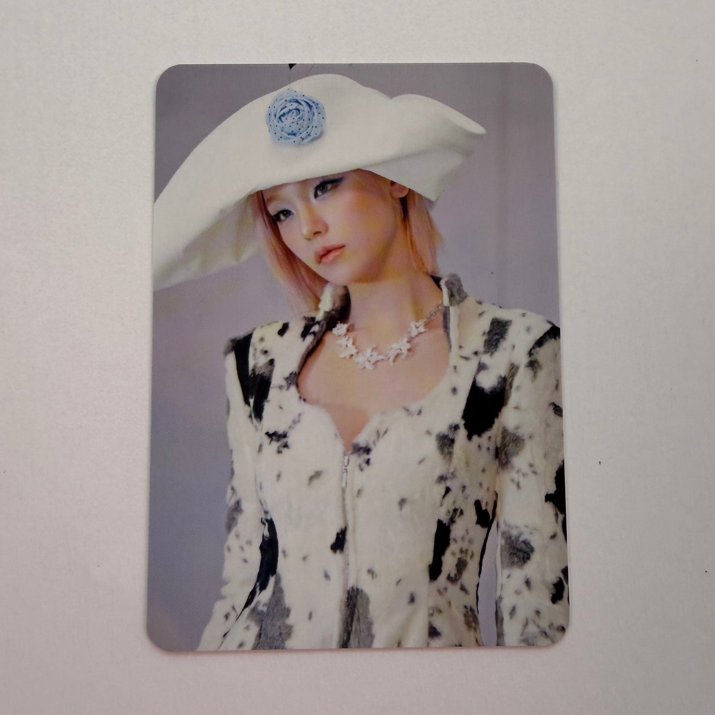 Official ITZY Yeji Motto Withmuu Lucky Draw BIG Image Photocard front view