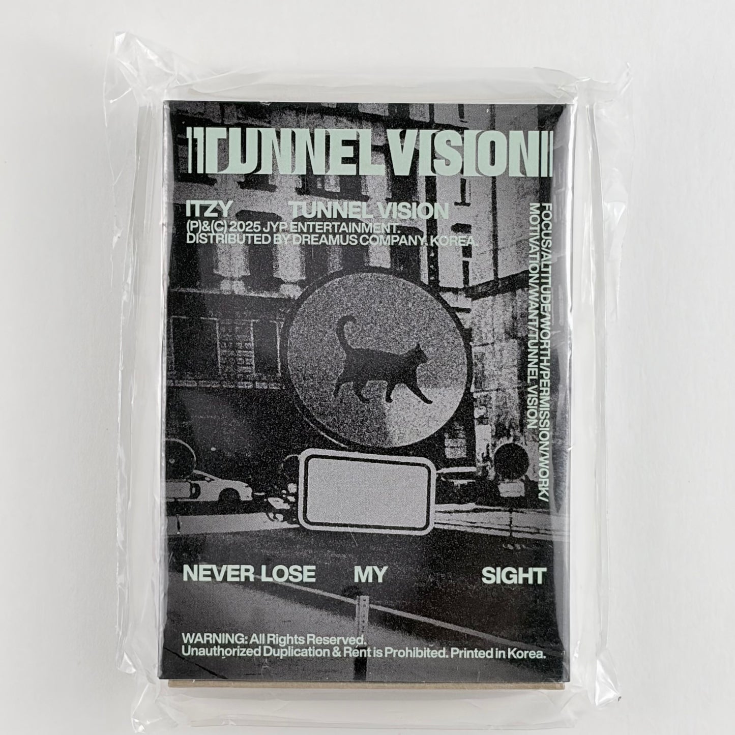 ITZY – TUNNEL VISION POCAALBUM