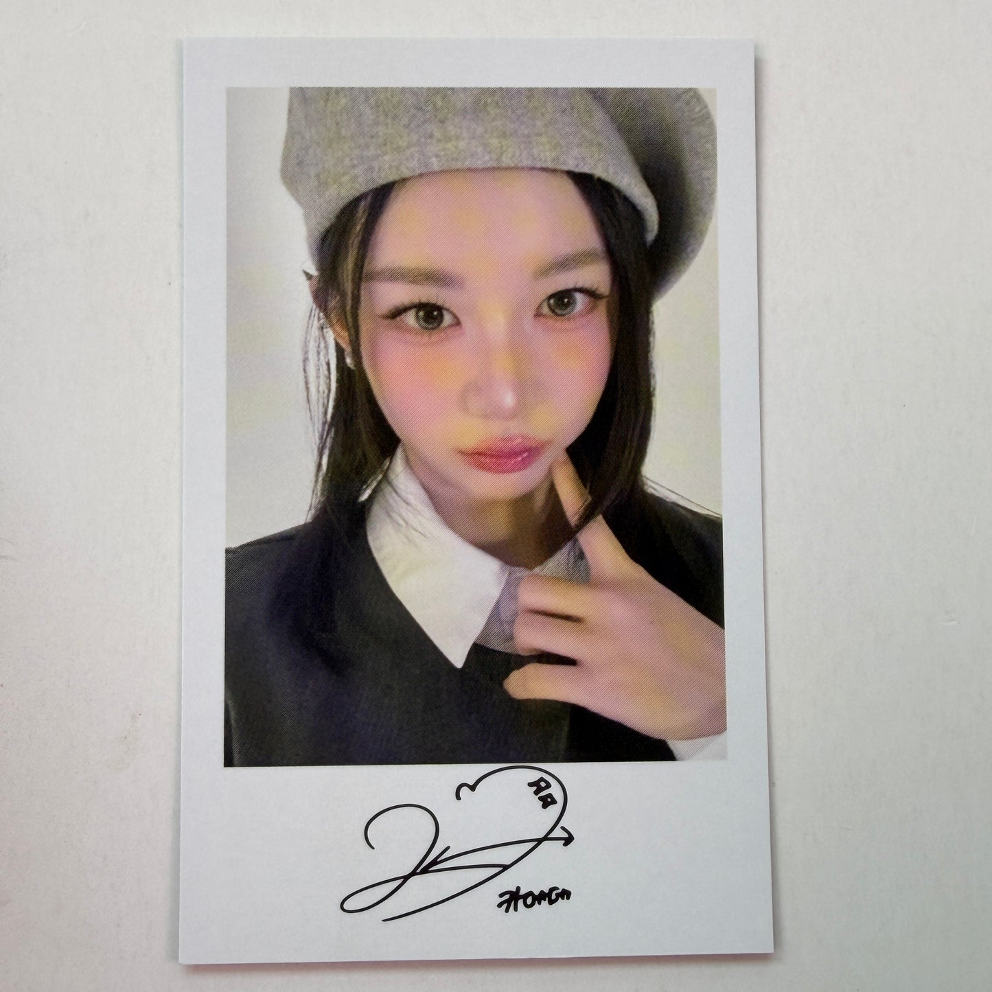 TripleS Kaede 2026 Season's Greeting Photocard
