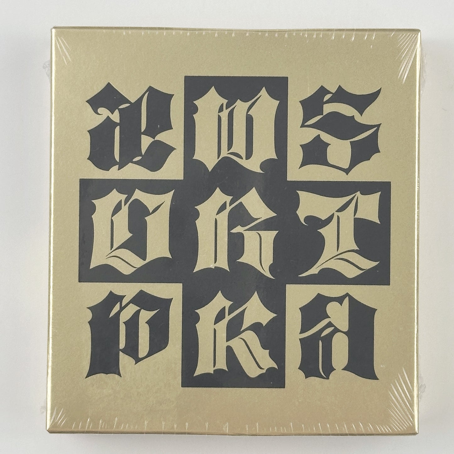 aespa - Single [Dirty Work] (Dirty Case Ver. Gold) – CD + Photobook + Photocard + Sticker