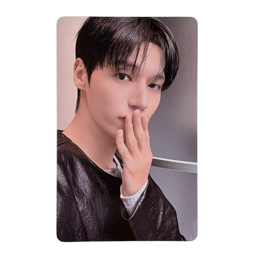 ATEEZ WOOYOUNG 7th Anniversary 8ROOM Pop-Up Official Photocard (Version A) 02