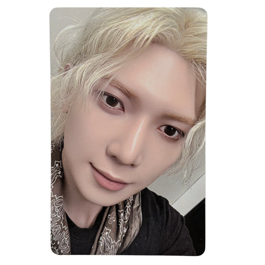 ATEEZ YEOSANG 7th Anniversary 8ROOM Pop-Up Official Photocard (Version B) 01