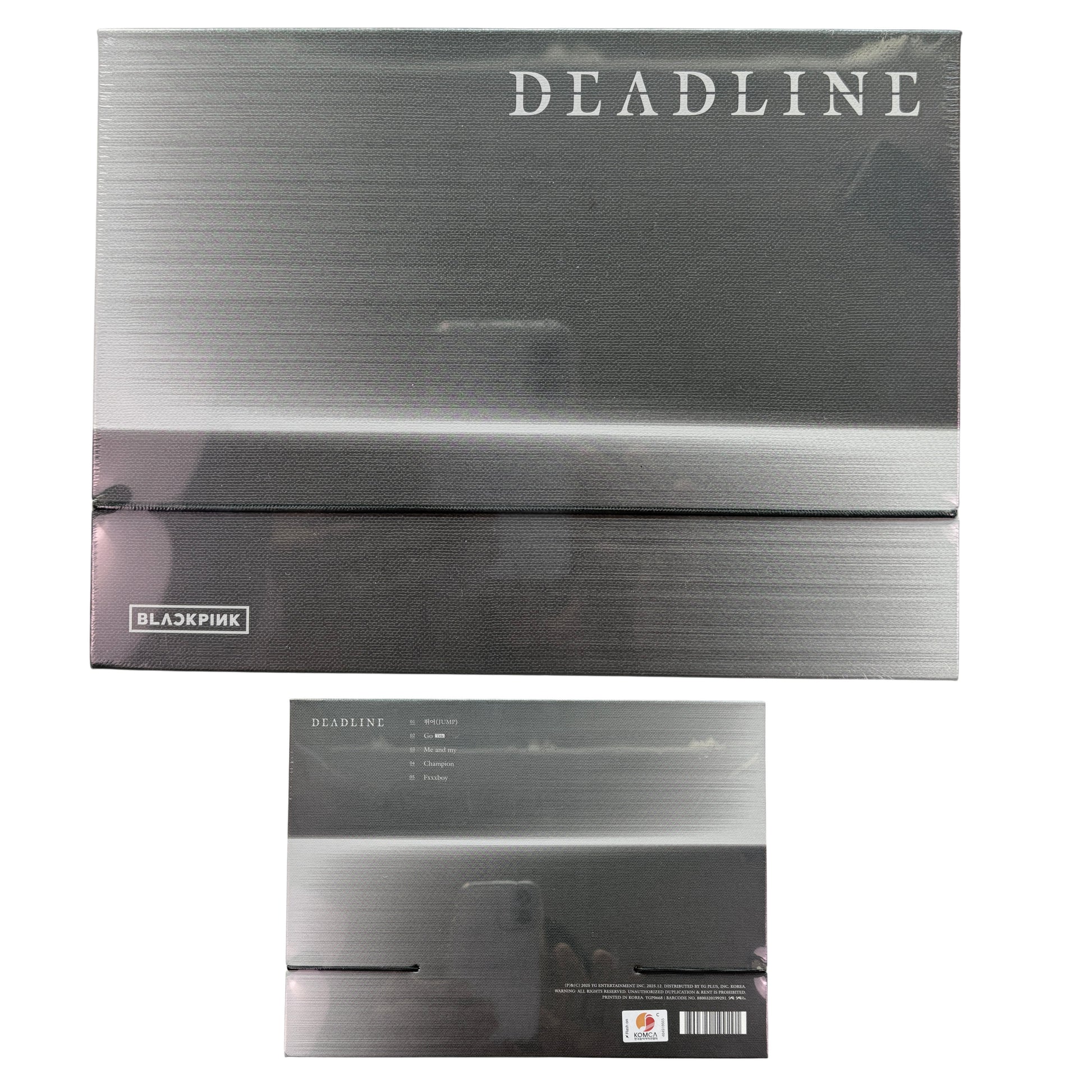 BLACKPINK DEADLINE BLACK Version album with 72-page photobook, CD, photocards, stickers, and folded poster.