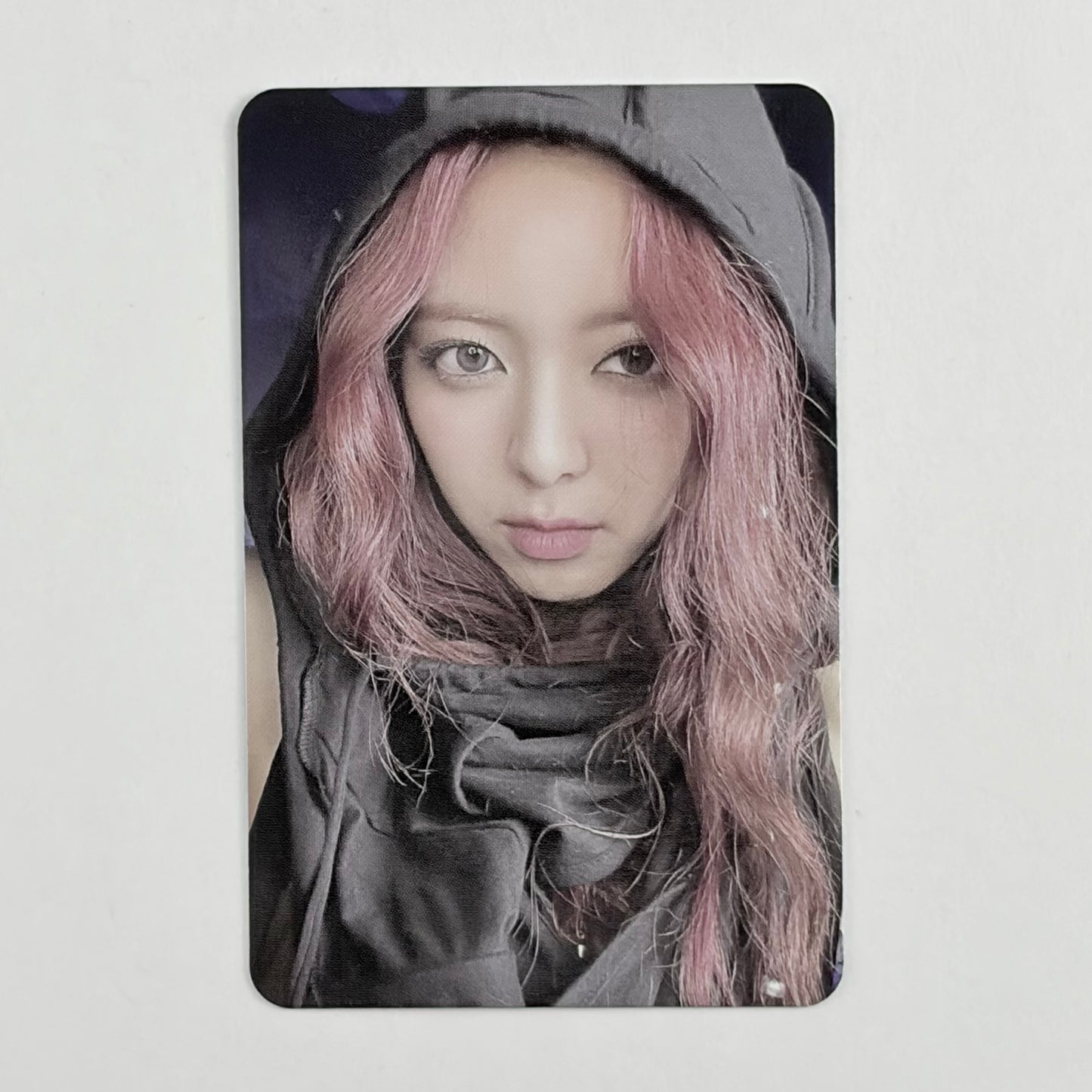 ITZY YUNA Born To Be Official Photocard