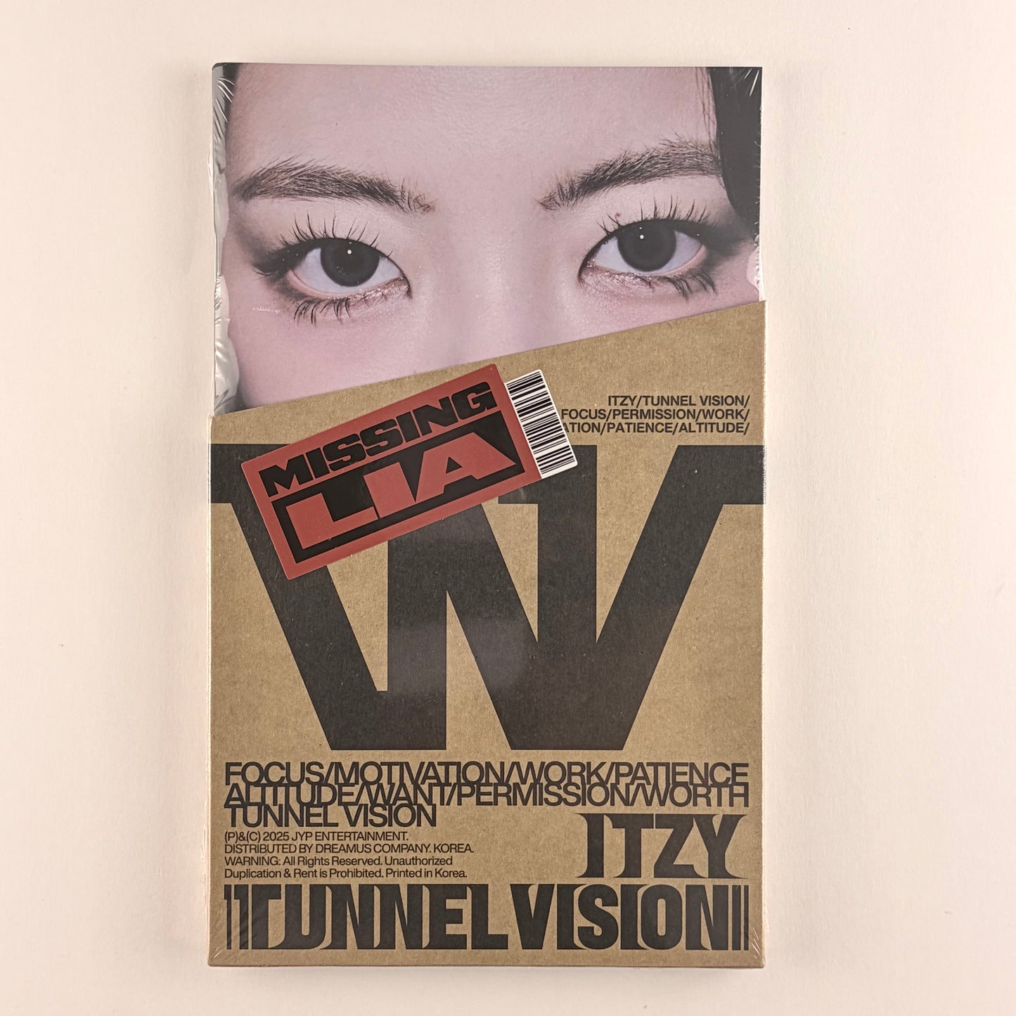 ITZY – TUNNEL VISION Member Ver.