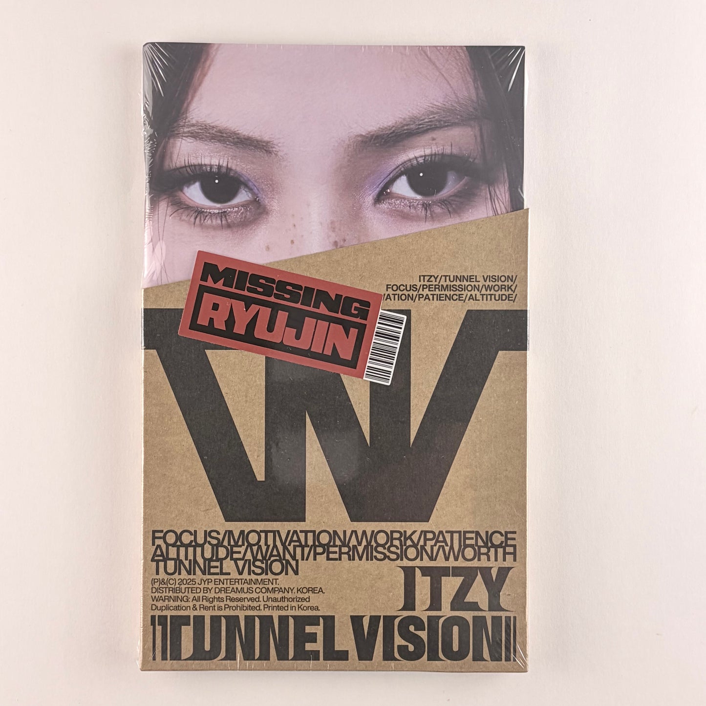 ITZY – TUNNEL VISION Member Ver.