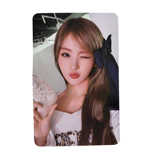 KISS OF LIFE 2026 Season's Greetings "Game On" Official Photocard - BELLE 01