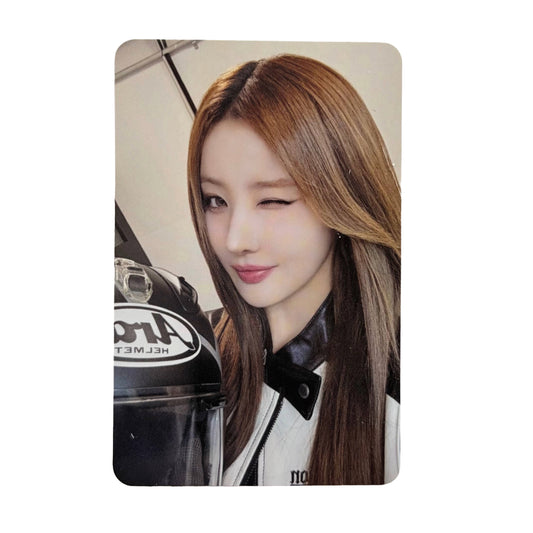 KISS OF LIFE 2026 Season's Greetings "Game On" Official Photocard - BELLE 02