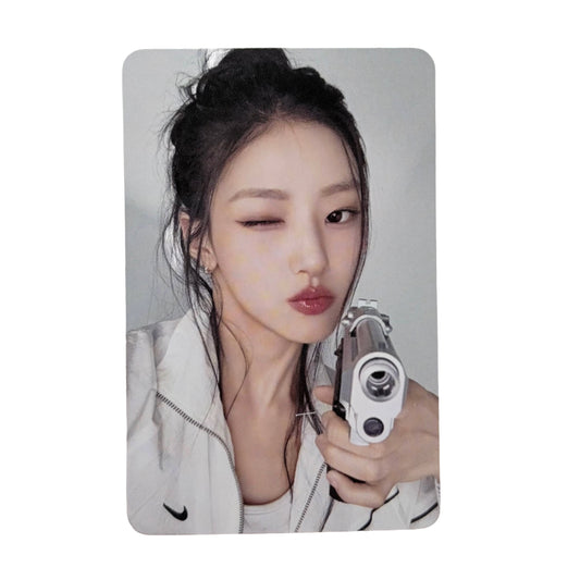 KISS OF LIFE 2026 Season's Greetings "Game On" Official Photocard - HANEUL 02
