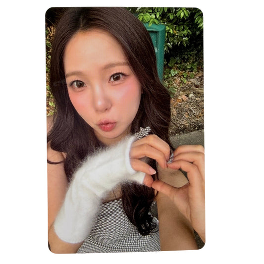 Kep1er YUJIN 2026 Season’s Greetings Official Photocard 02