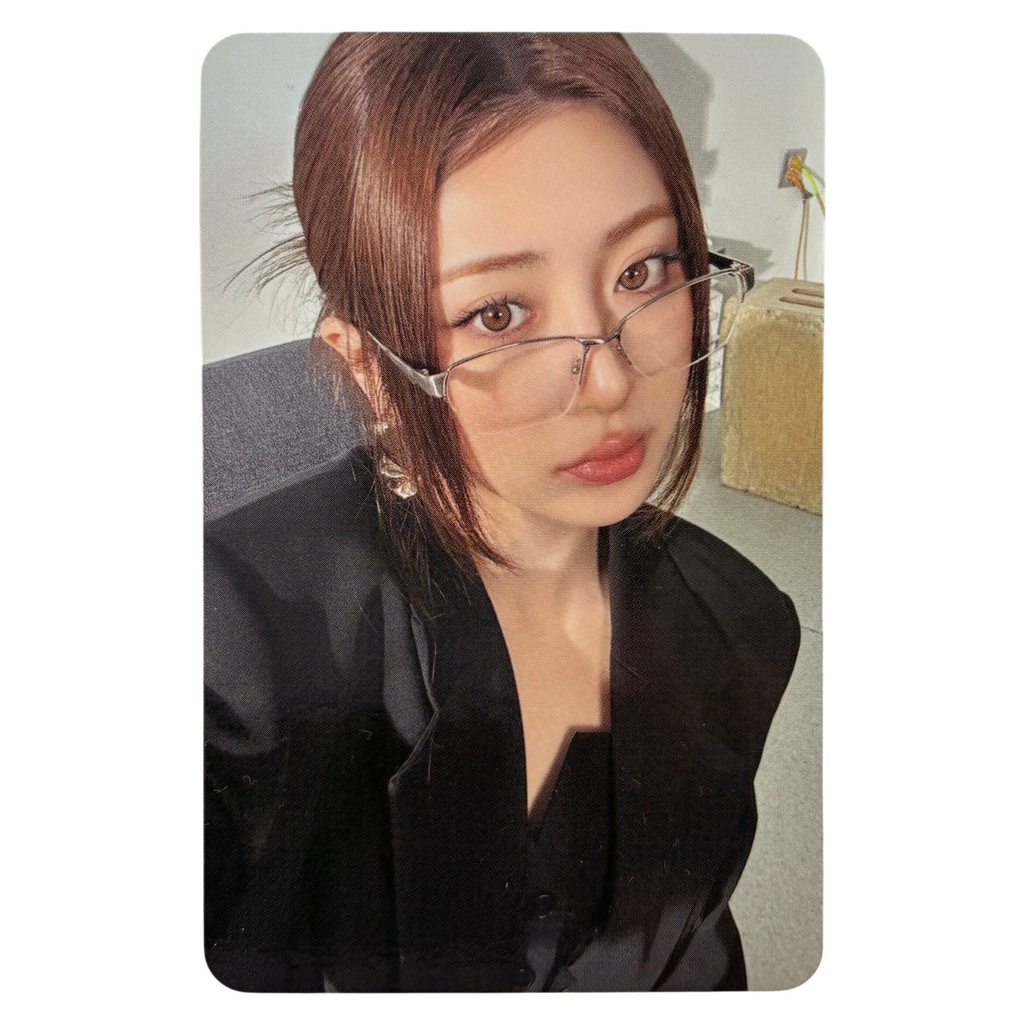 LE SSERAFIM HUH YUNJIN  2026 Season's Greetings Official Photocard 02