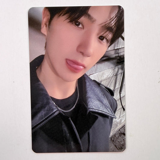 THE BOYZ HyunJae THE BOYZ [THE BLAZE] WORLD TOUR in SEOUL Photocard 01
