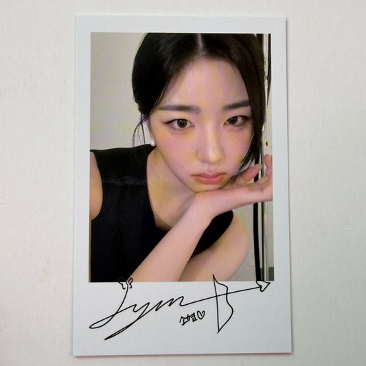 TripleS Sohyun 2026 Season's Greeting Photocard