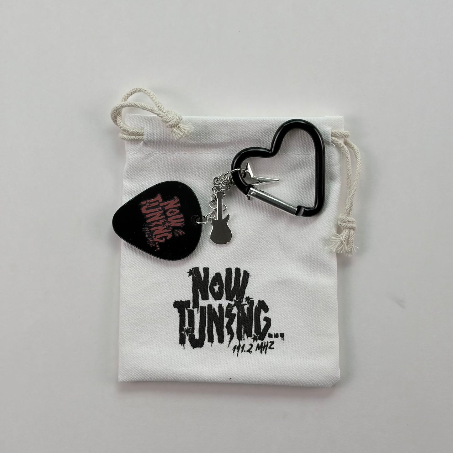 STAYC Official Guitar Pick Keyring + Pouch 2026 Seasons Greetings NOW TUNING Kpop