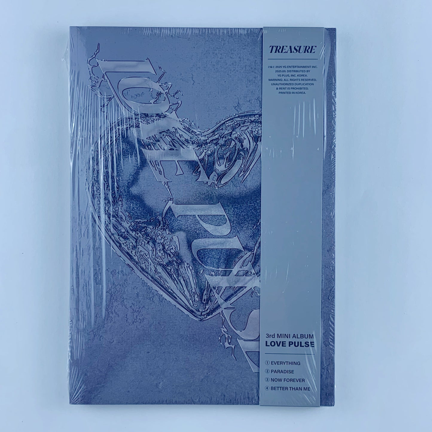 TREASURE - LOVE PULSE (METAL Ver.) CD + Photobook + Photocards