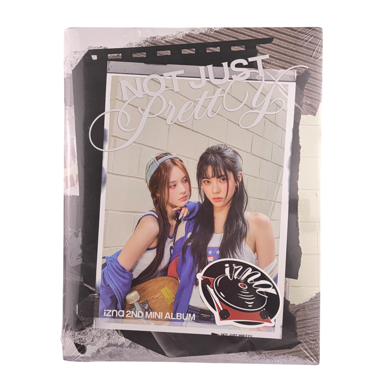 izna – Not Just Pretty POSTERBOOK Ver. – Supercrush